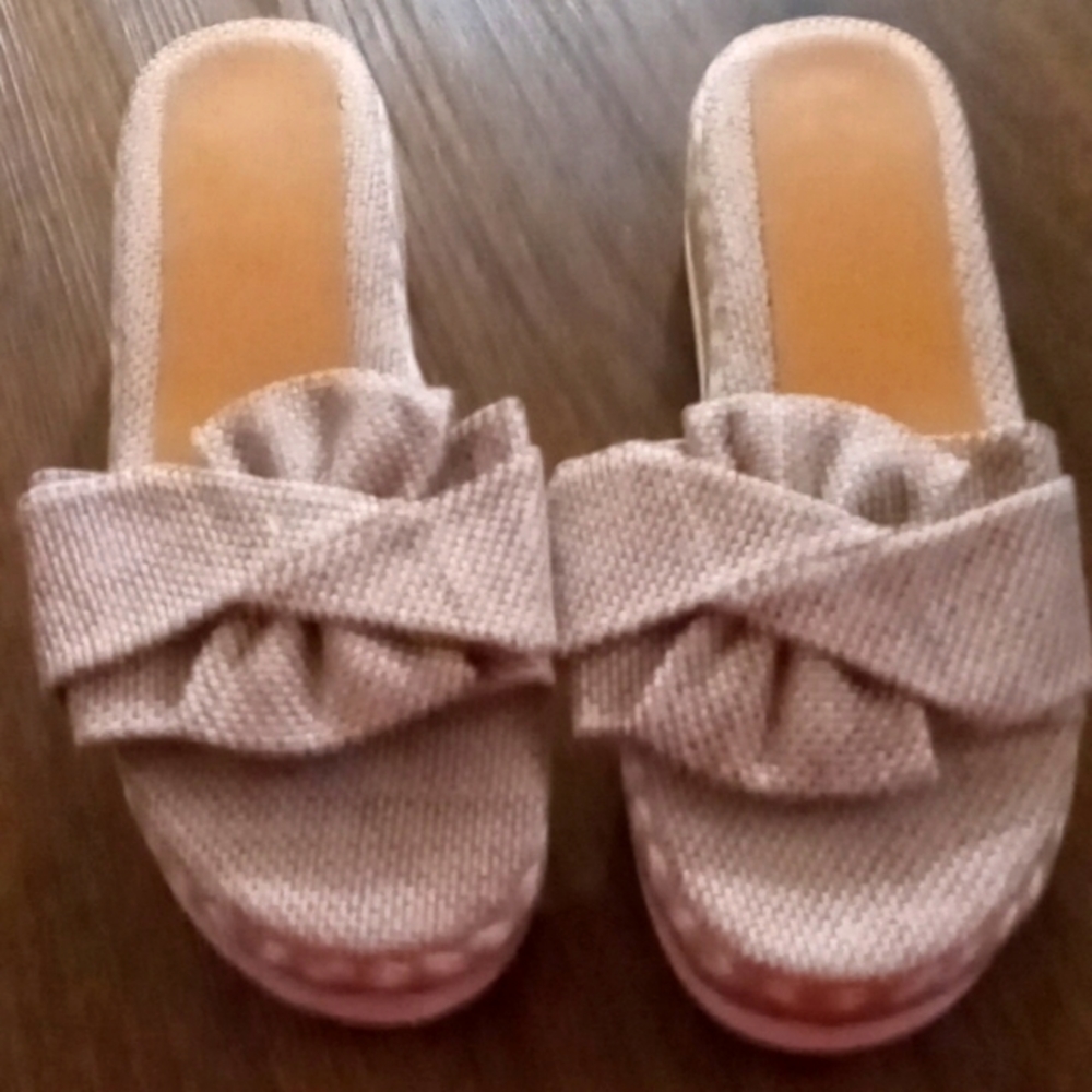 Burlap slip ons